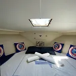 Holiday home Entire Boat Center Port Of Cap *