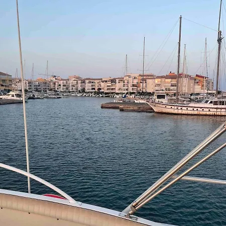Entire Boat Center Port Of Cap Holiday home Agde