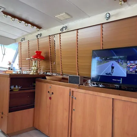 Entire Boat Center Port Of Cap Holiday home